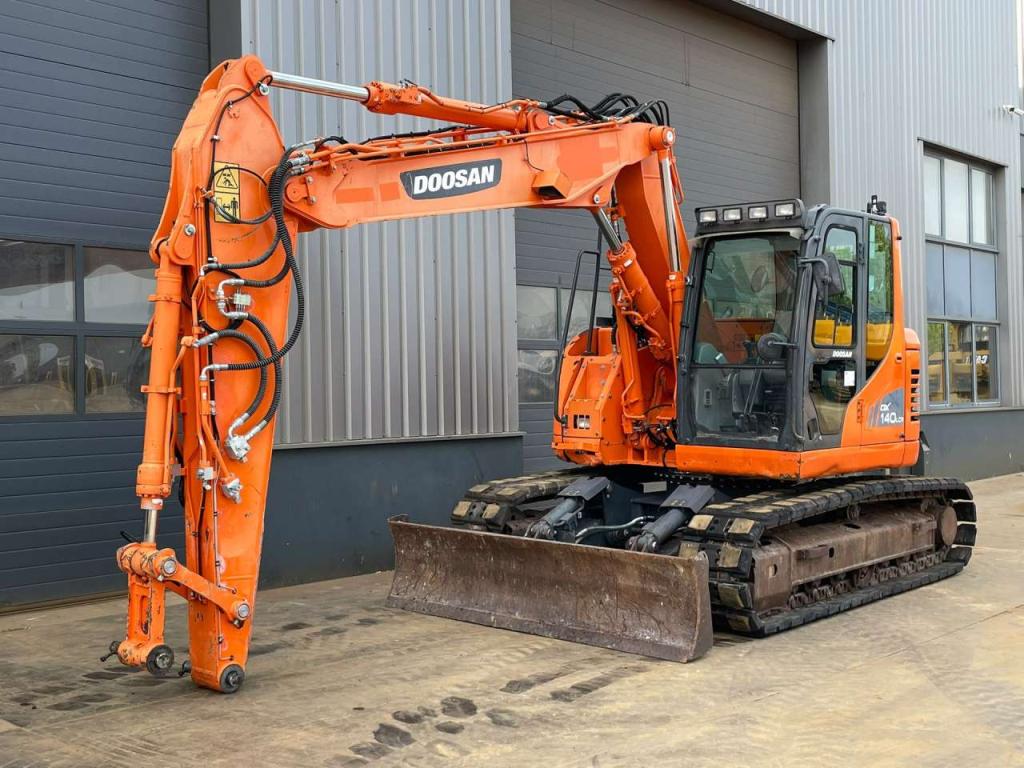 Doosan DX140LCR-3 Photo 2
