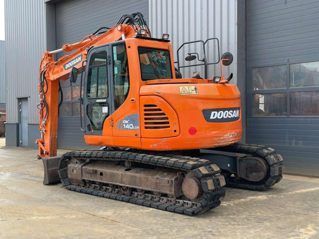 Doosan DX140LCR-3 Photo 3