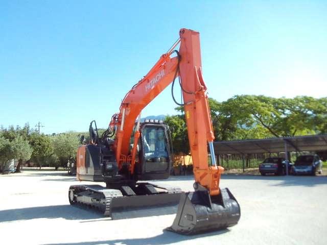 Hitachi ZX135US-6 Photo 7