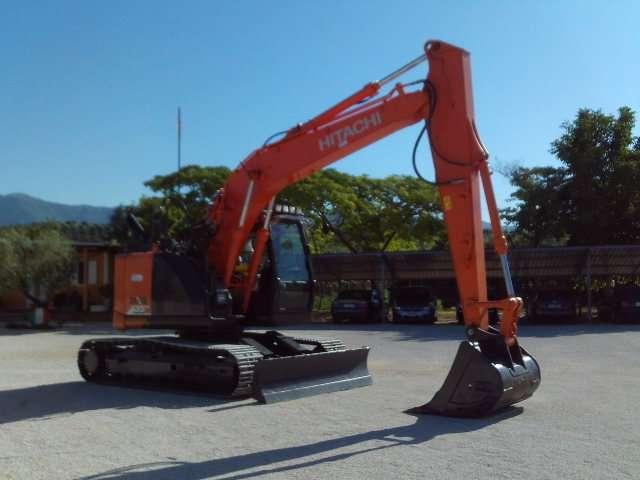 Hitachi ZX135US-6 Photo 8
