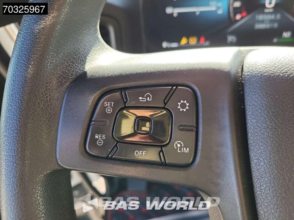 Mercedes-Benz Actros 1845 4X2 BigSpace Retarder 2x Tanks Standklima Navi Photo 25
