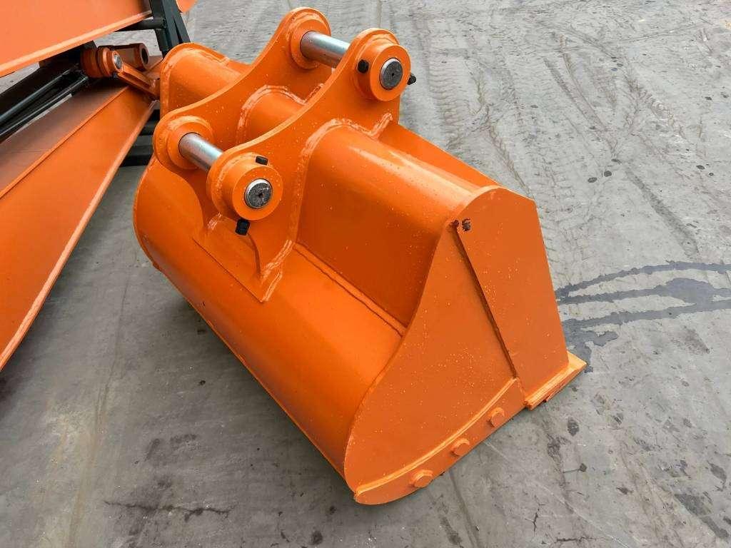 Long reach arm for Hitachi ZX225 18m Set Photo 4