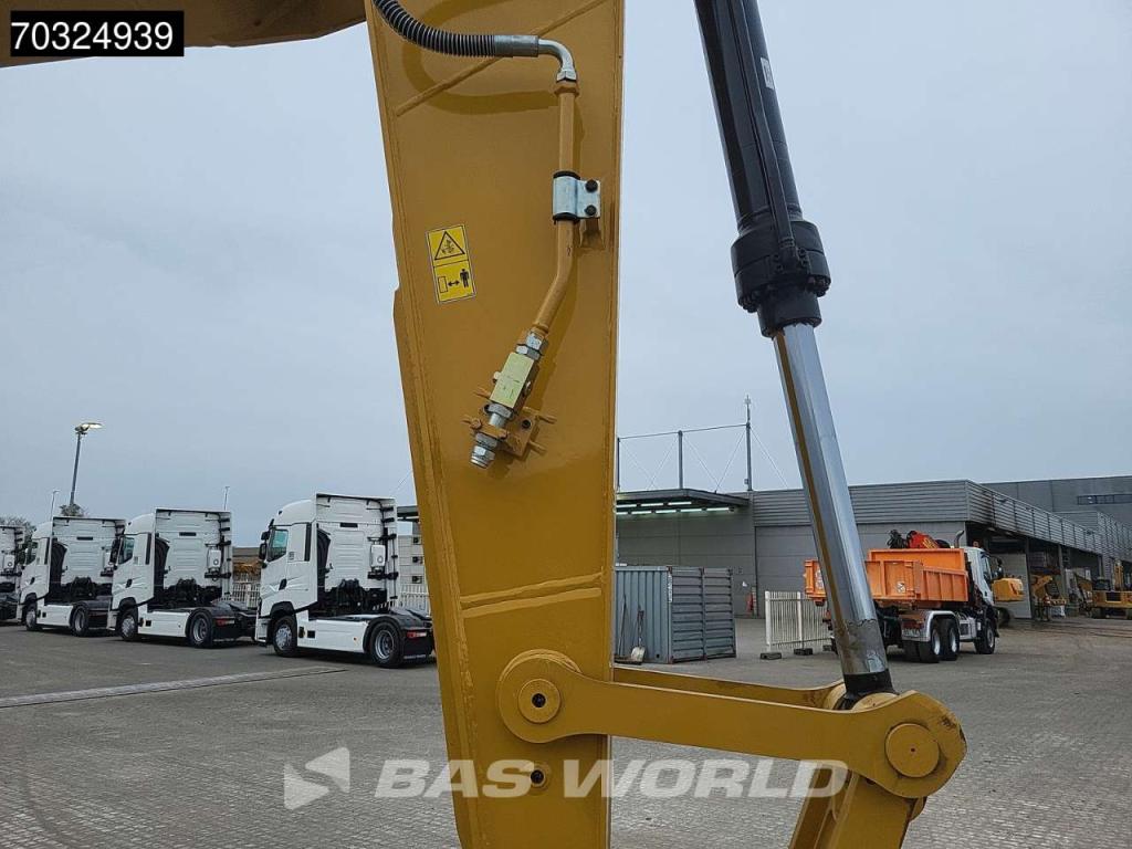 Caterpillar 320 D3 GC Photo 11