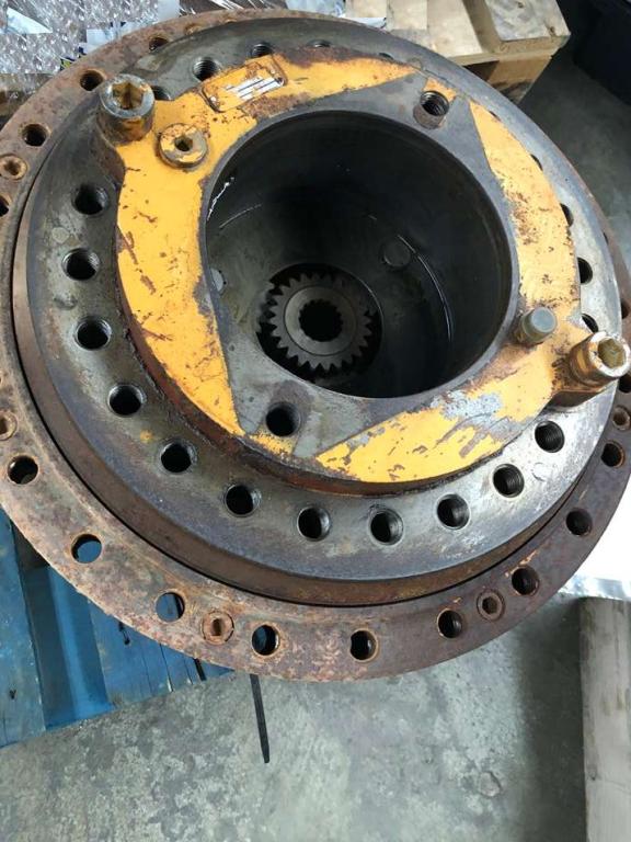 Travel drive for Liebherr R932 Photo 2