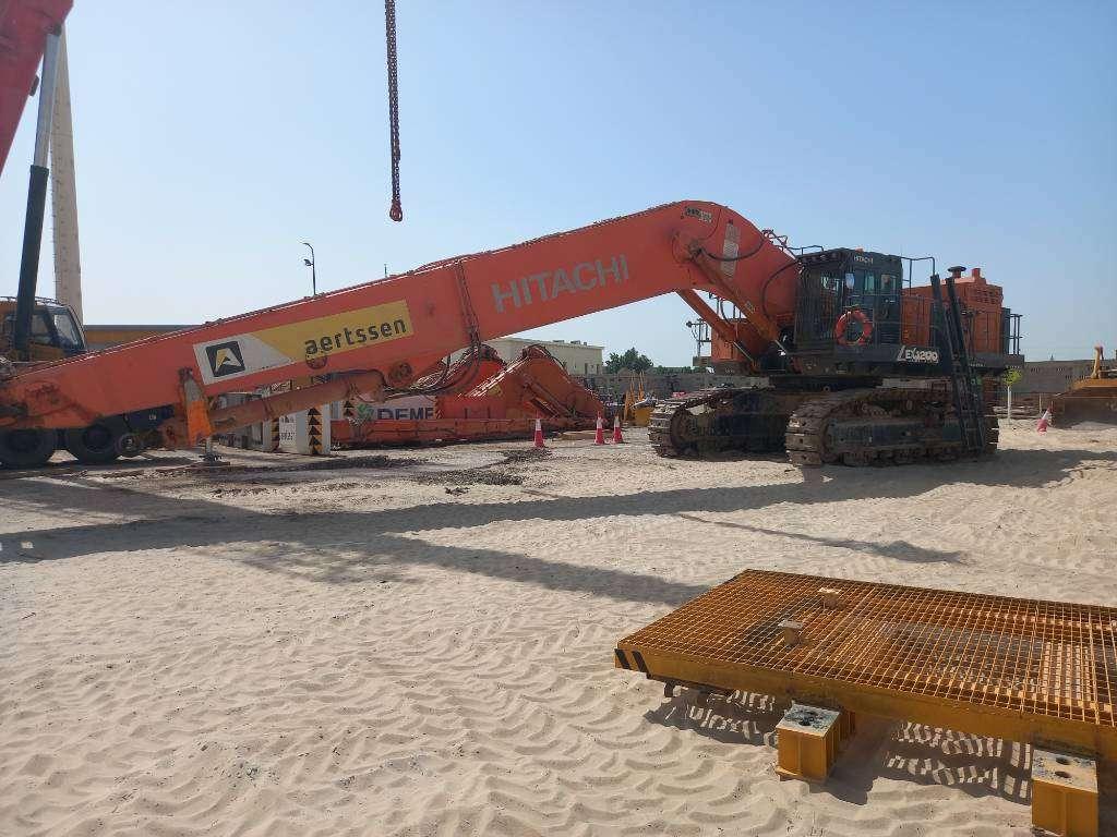 Hitachi EX1200-7 Longreach 28m (Saudi Arabia) Photo 3