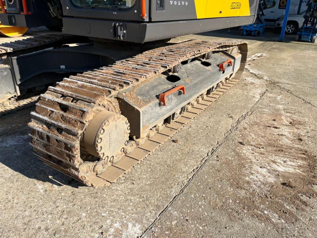 Volvo EC230FNL-5 Photo 14