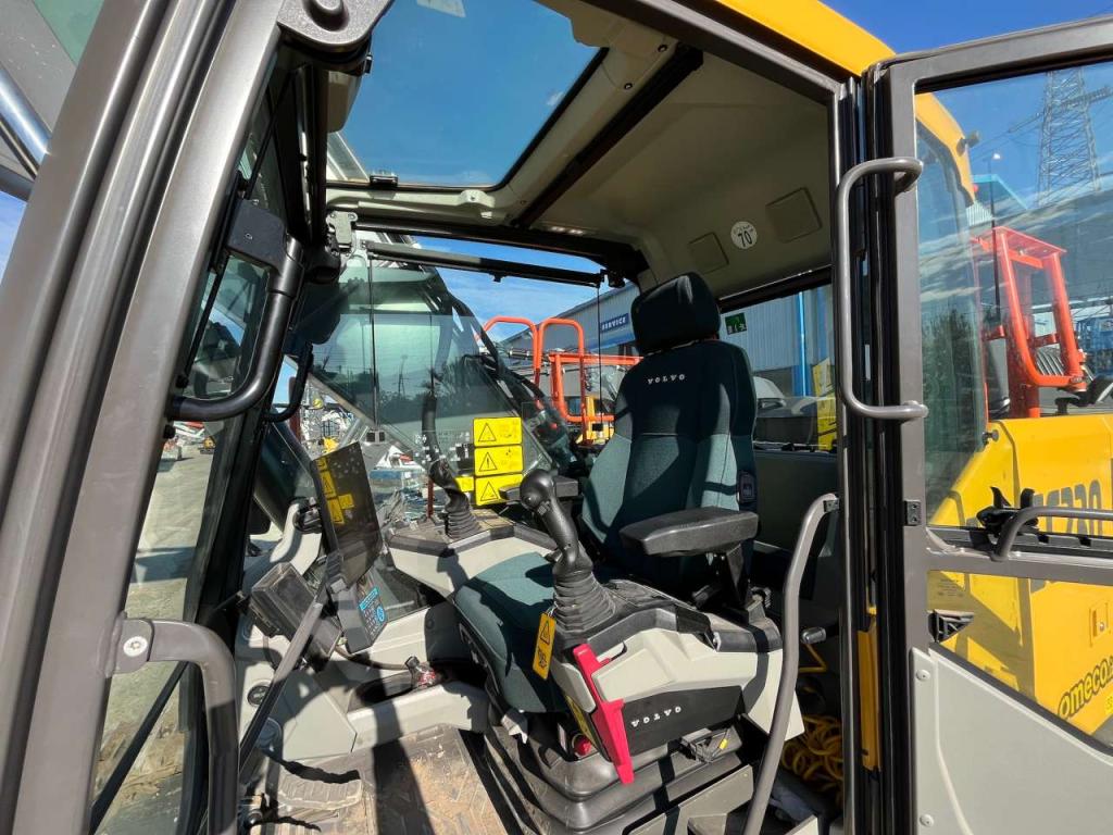 Volvo EC230FNL-5 Photo 6