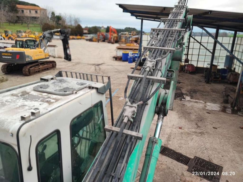 Liebherr A924B Photo 14