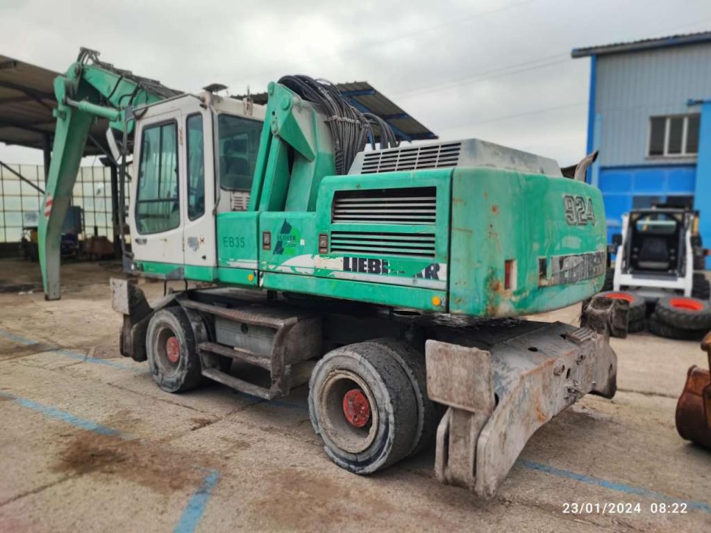 Liebherr A924B Photo 3