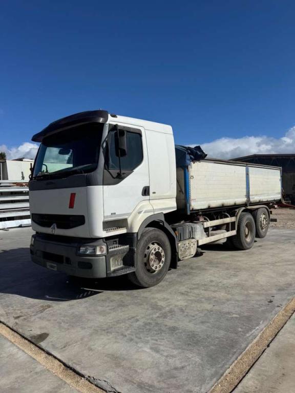 Renault 385 Photo 1