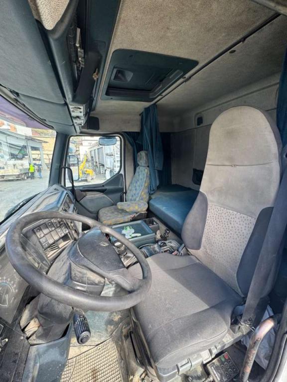 Renault 385 Photo 6
