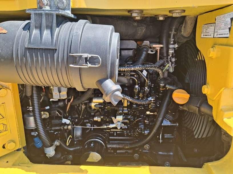 Komatsu PC50MR-2 Photo 5