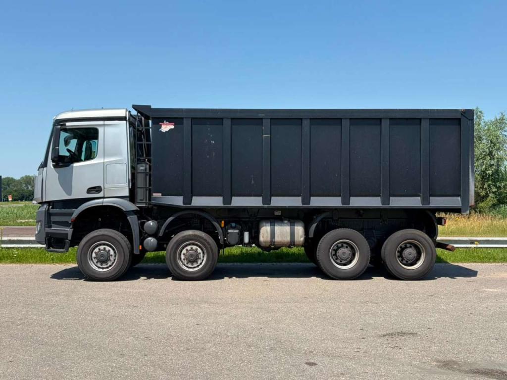 Mercedes-Benz Arocs 4848 8x8 tipper Photo 2