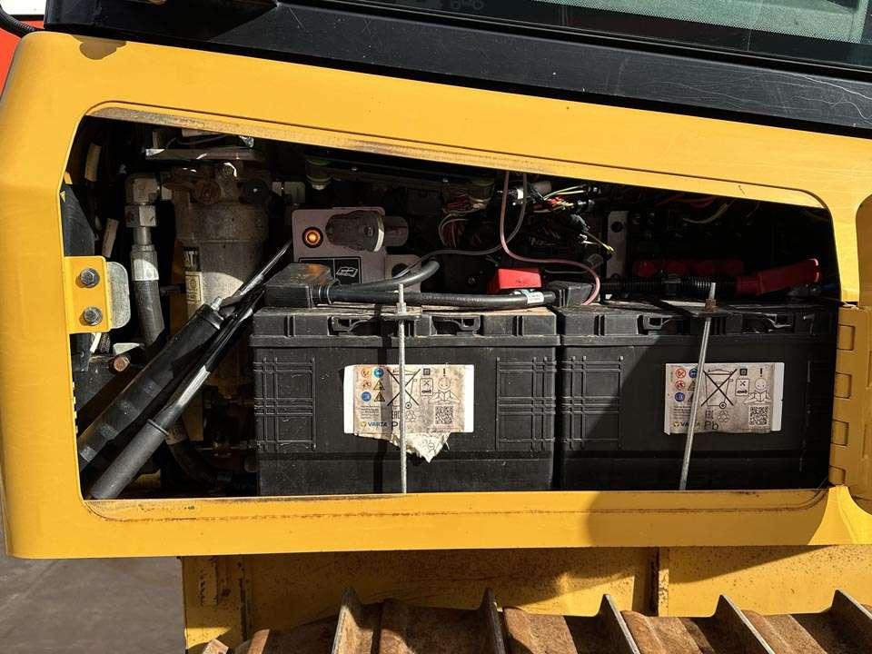 Caterpillar D4K2 LGP Photo 8