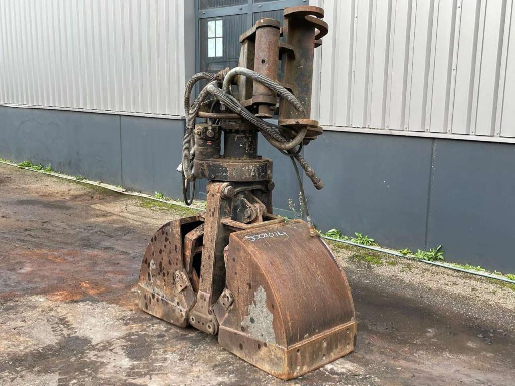 GGS35 Clamshell Bucket Photo 2