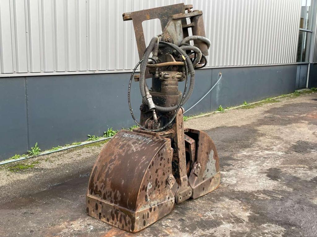 GGS35 Clamshell Bucket Photo 5