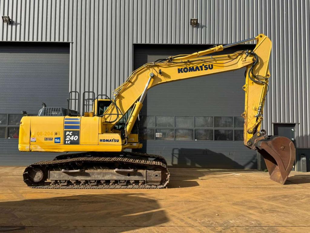 Komatsu PC240LC-10 Photo 7