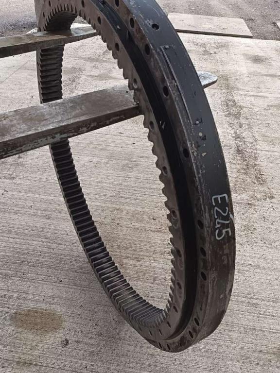 Slewing ring for New Holland E 245 Photo 4
