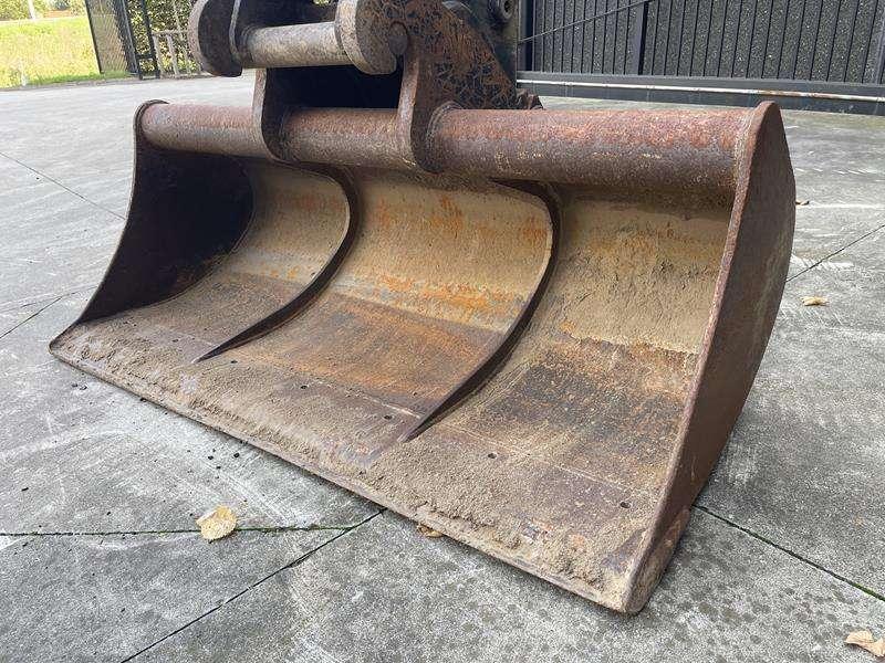 Volvo EW 140 B Photo 16