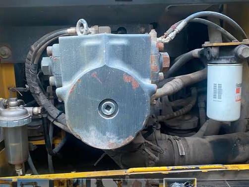 Komatsu 230 NHD Photo 2