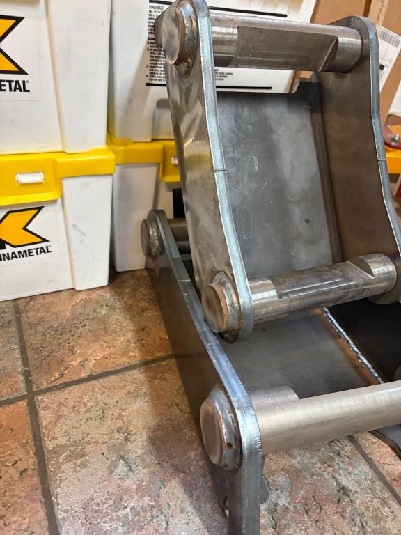 Quick coupler plate for Cangini CR50 Photo 2