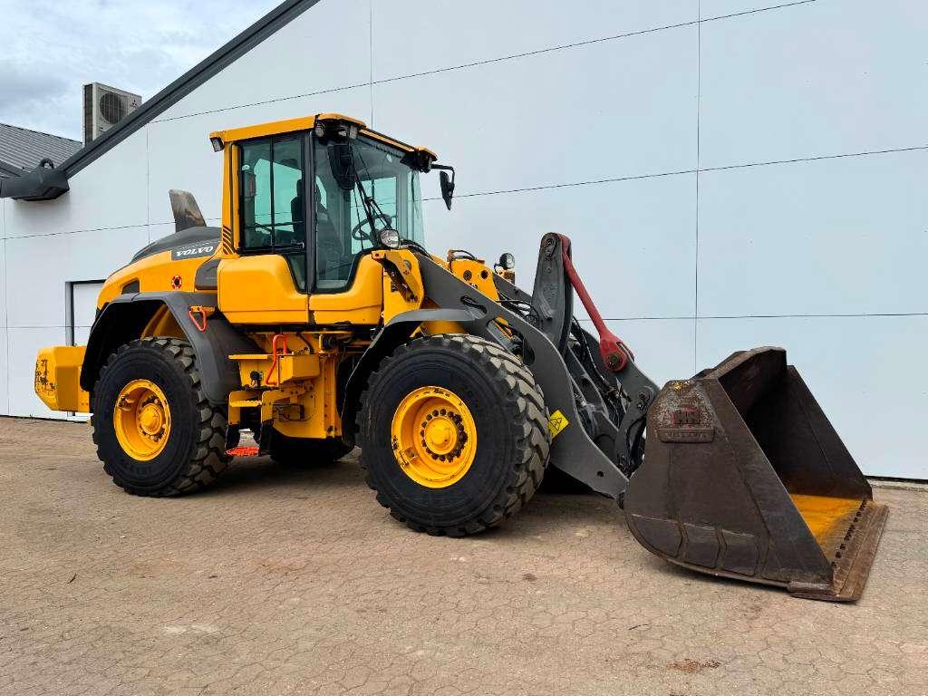 Volvo L90H - 3rd Function / Quick Coupler Photo 7