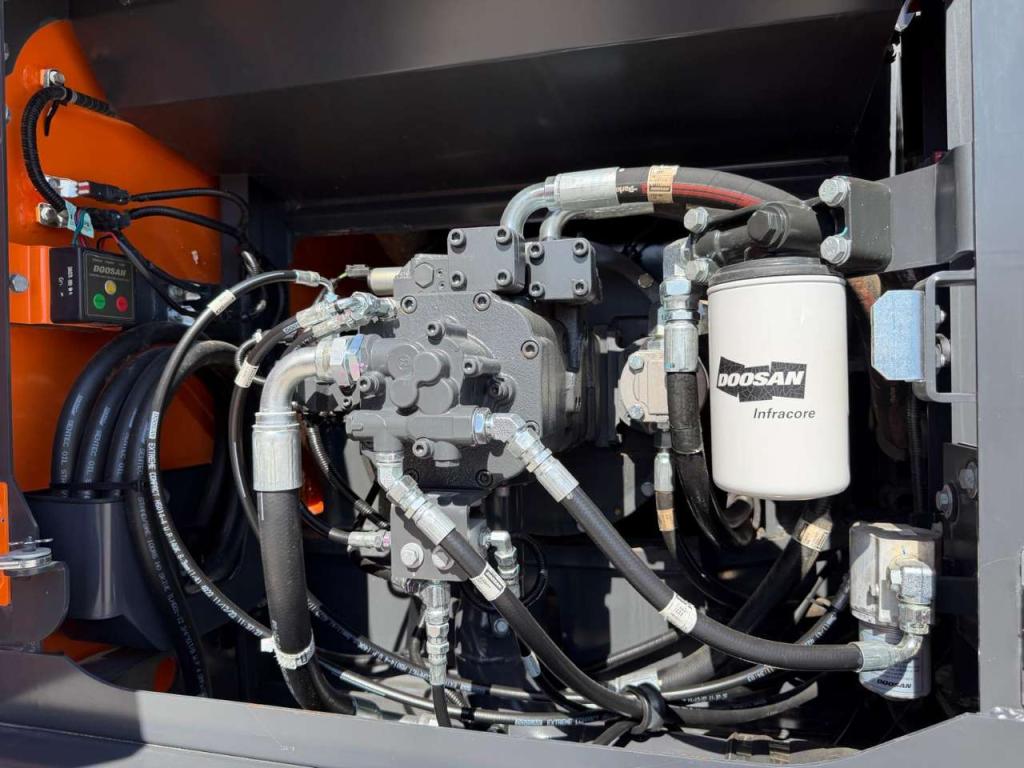 Develon DX245NHD-7 Photo 15