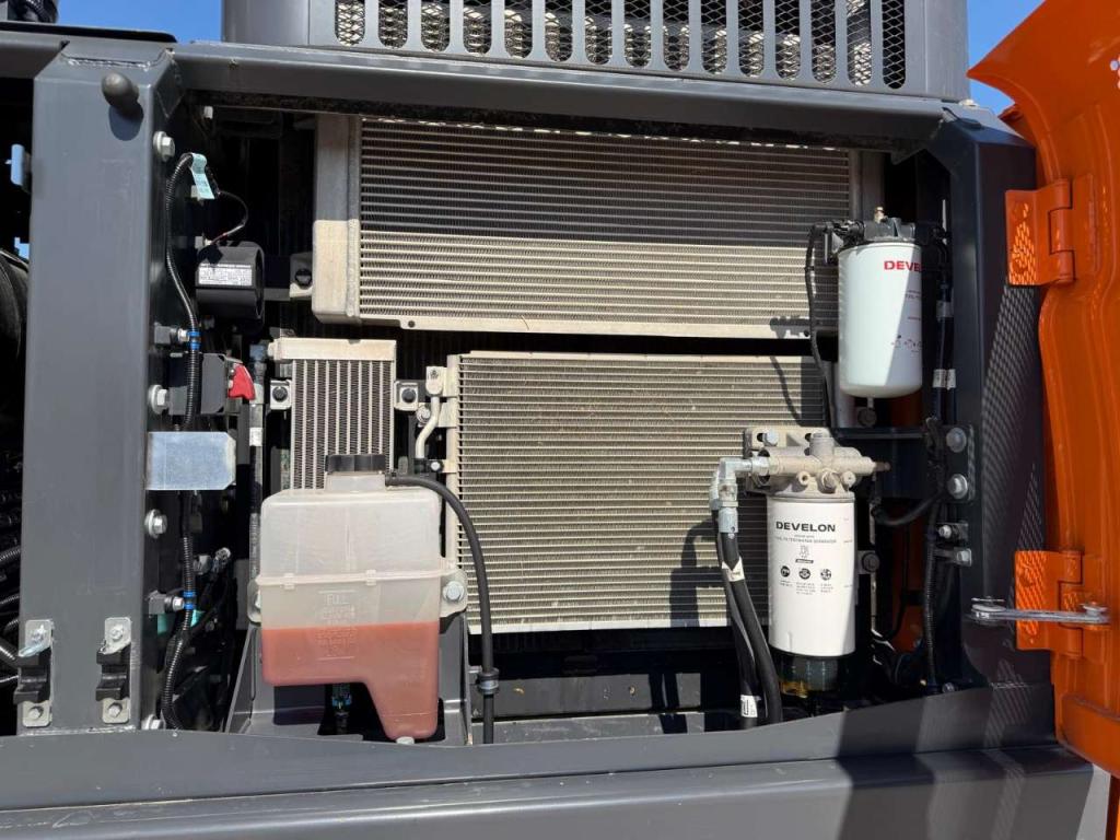 Develon DX245NHD-7 Photo 16
