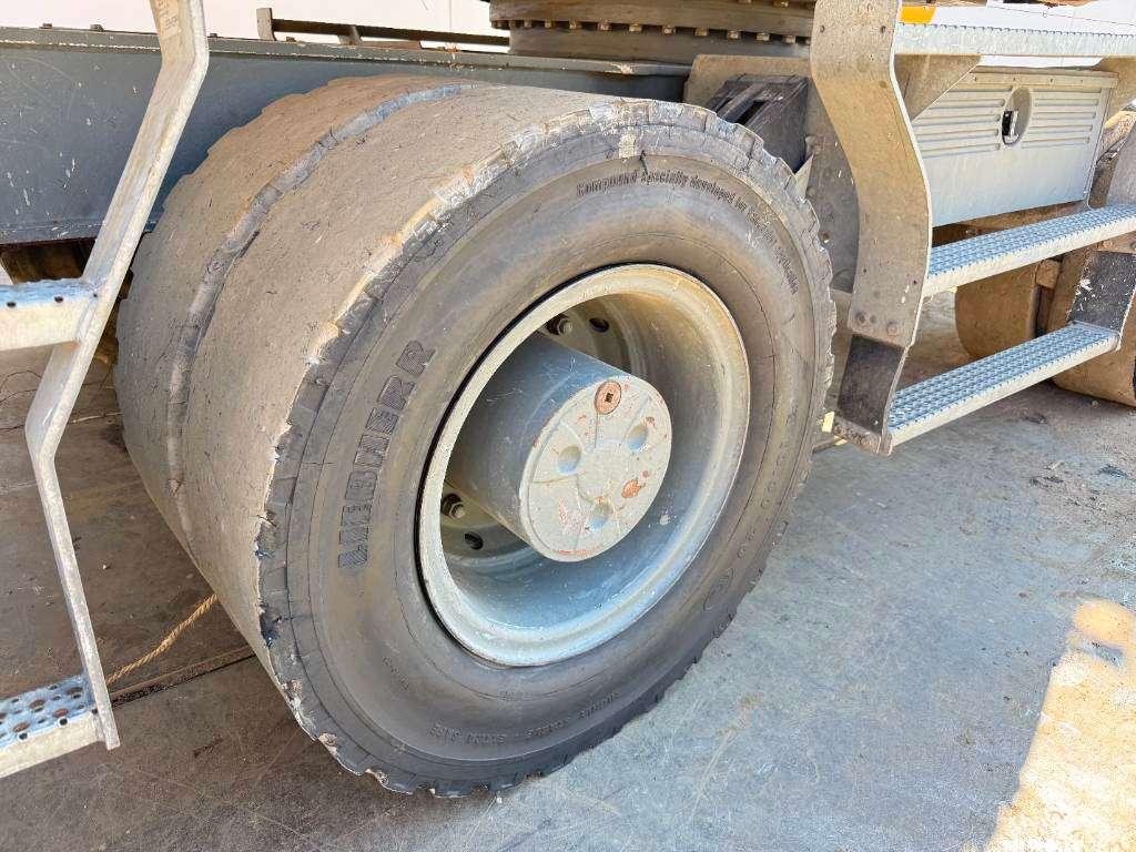 Liebherr LH22 Litronic - Automatic Greasing / Tilting Cab Photo 26