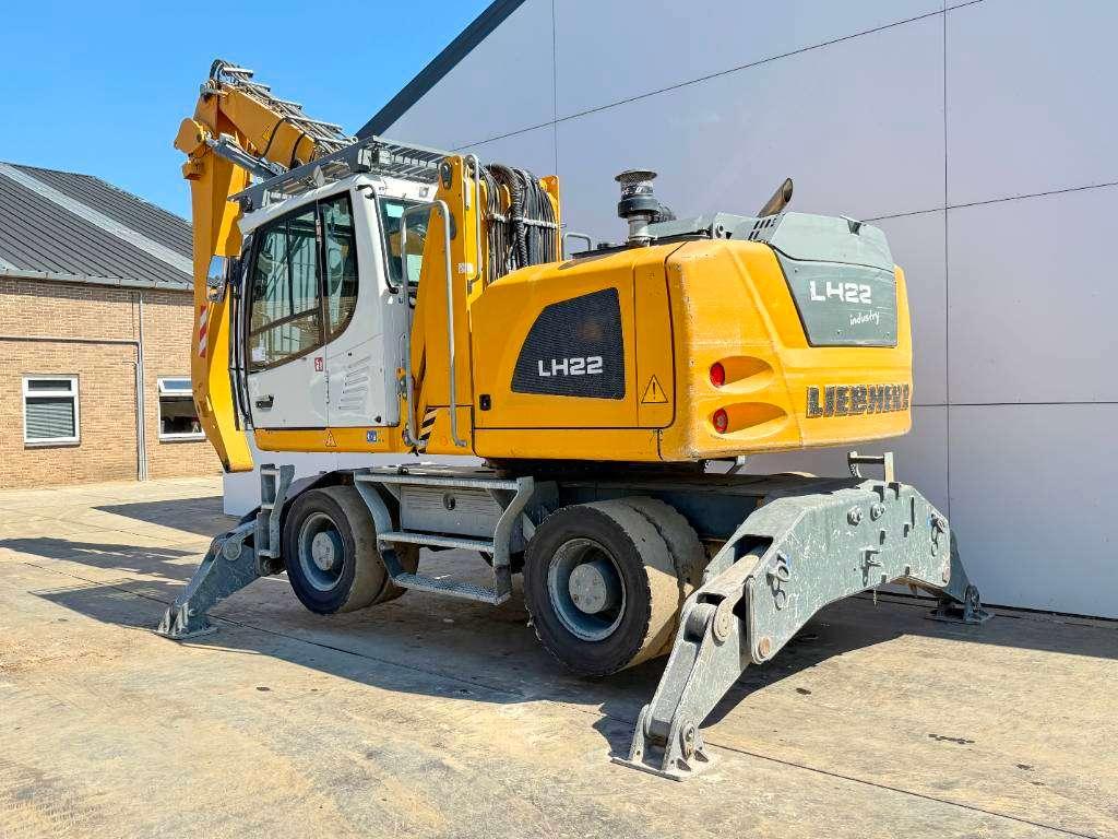 Liebherr LH22 Litronic - Automatic Greasing / Tilting Cab Photo 4