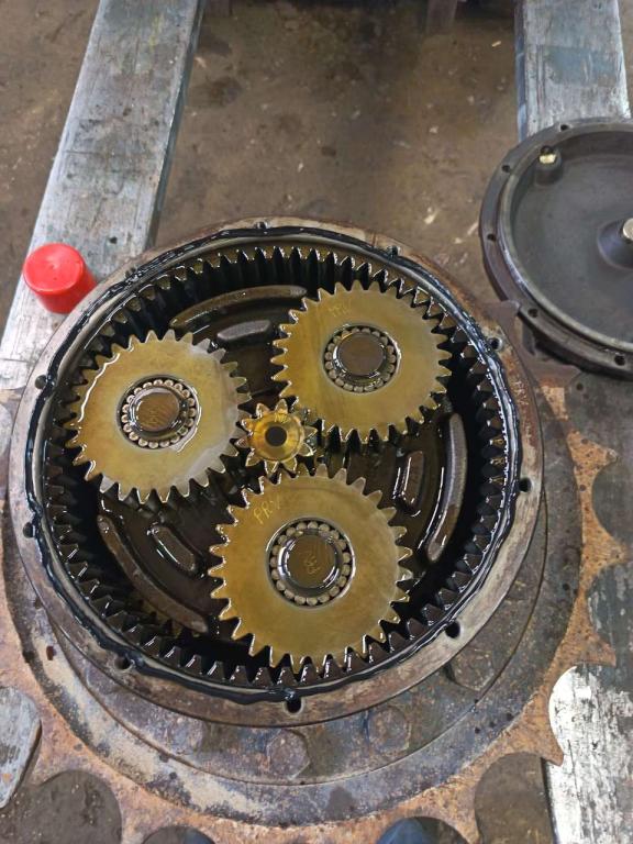Swing drive for Fiat Kobelco E 135 Photo 1
