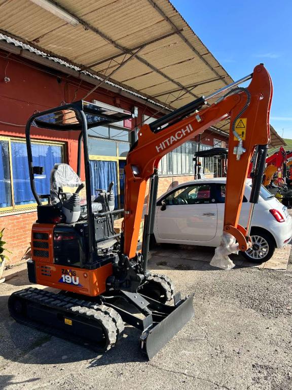Hitachi ZX19U-6 Photo 1