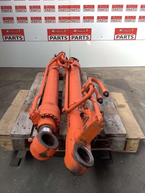Lifting piston for Hitachi ZX160LC Photo 5