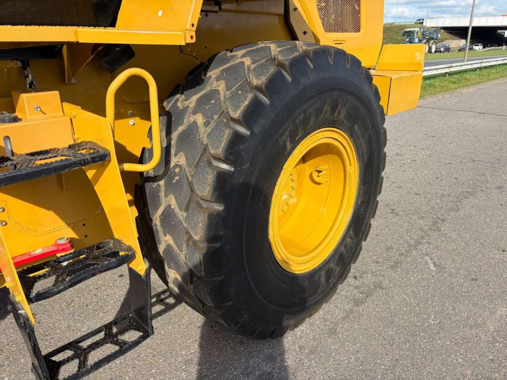 Caterpillar 930M Photo 11