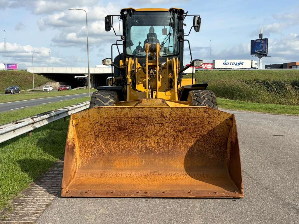 Caterpillar 930M Photo 8