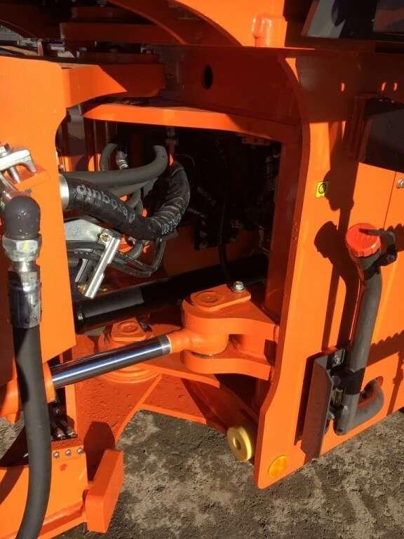 Hitachi ZW180-6 Photo 5