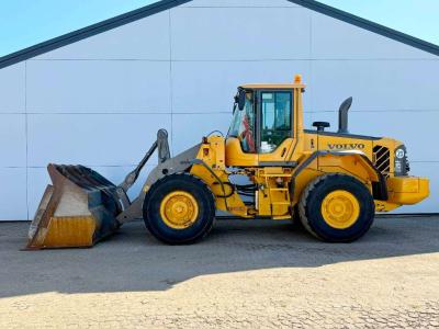 Volvo L120F - Automatic Greasing / Camera / Airco sold by Boss Machinery