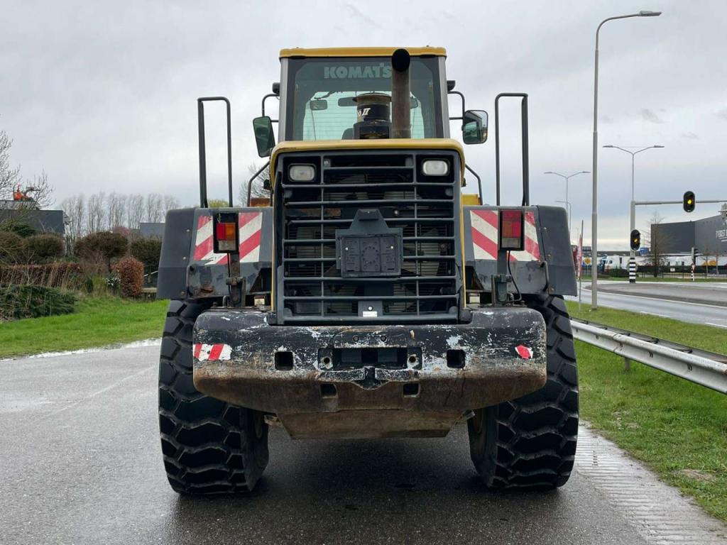 Komatsu WA380-5H Photo 4