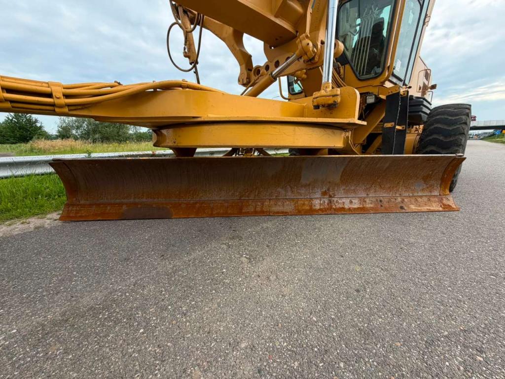 Caterpillar 140H Photo 17