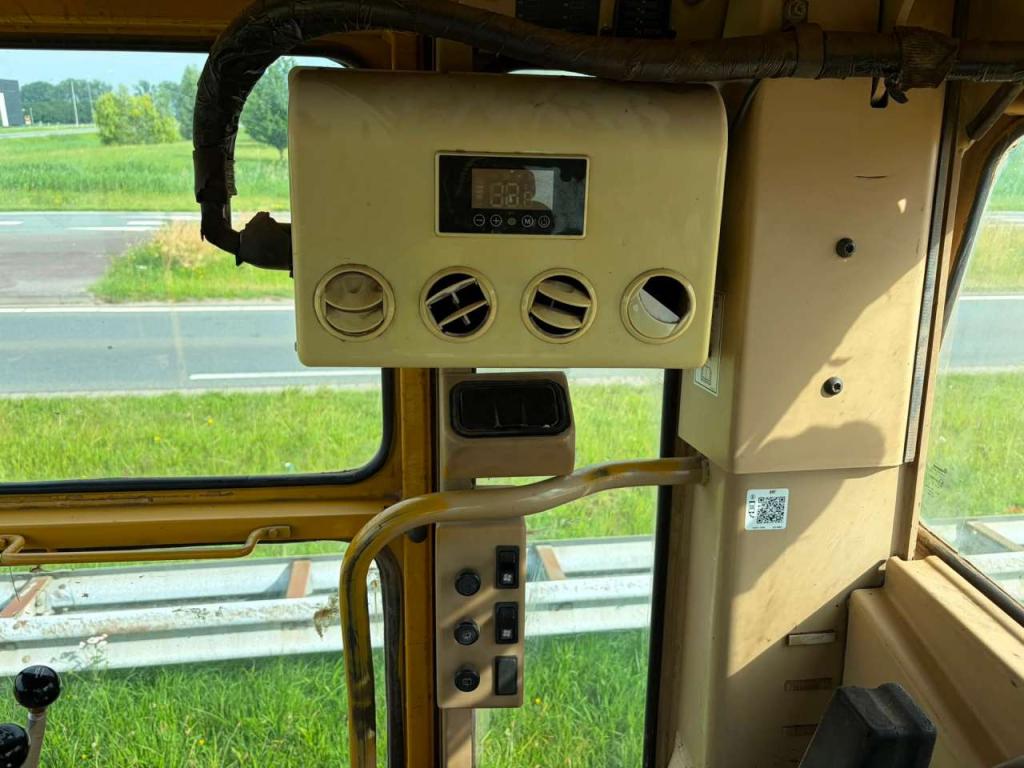 Caterpillar 140H Photo 26