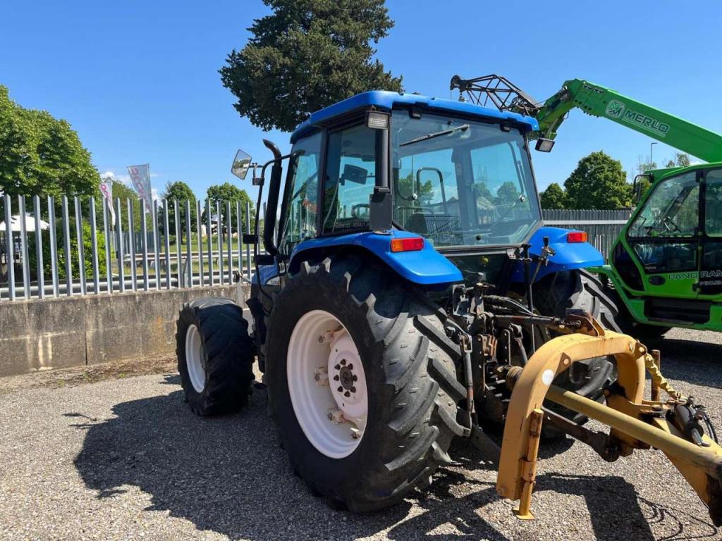 New Holland TL100 Photo 4