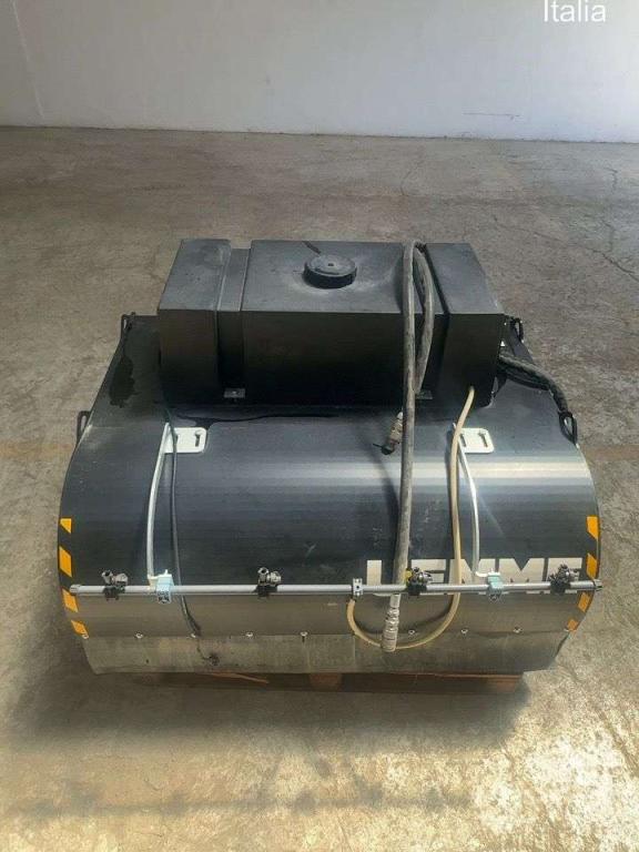 Uemme Bucket sweeper Photo 4