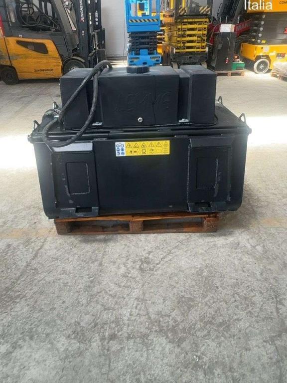 Uemme Bucket sweeper Photo 5