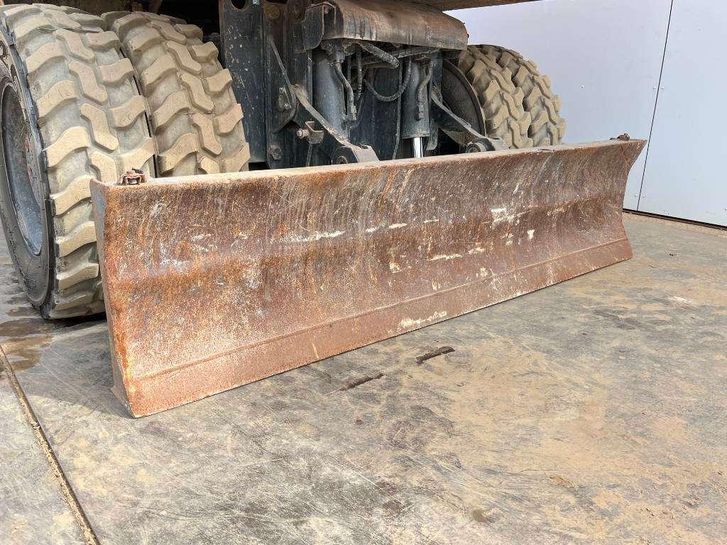 Hitachi ZX170W-5B - Blade / Triple Boom / Auto Greasing Photo 23