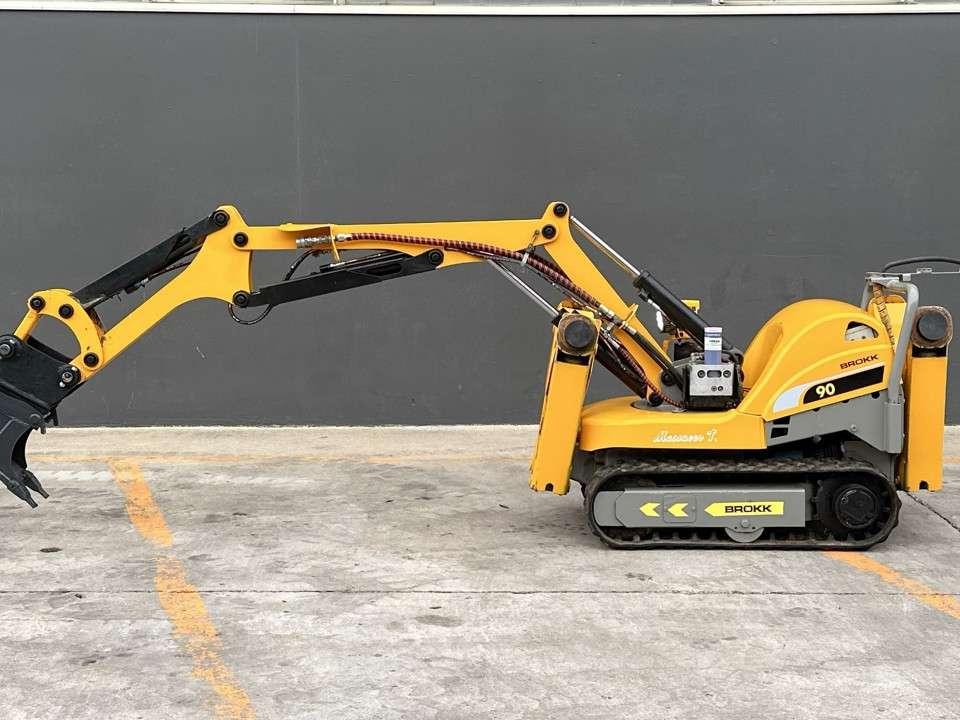 Brokk 90 Photo 2