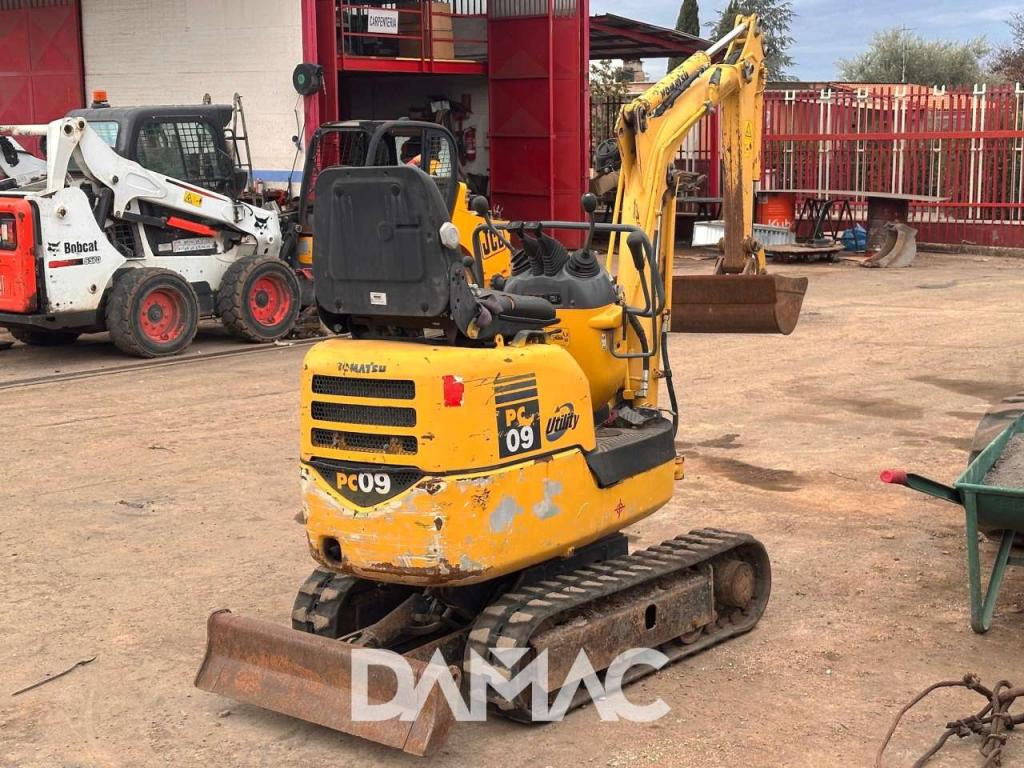 Komatsu PC09 Photo 3