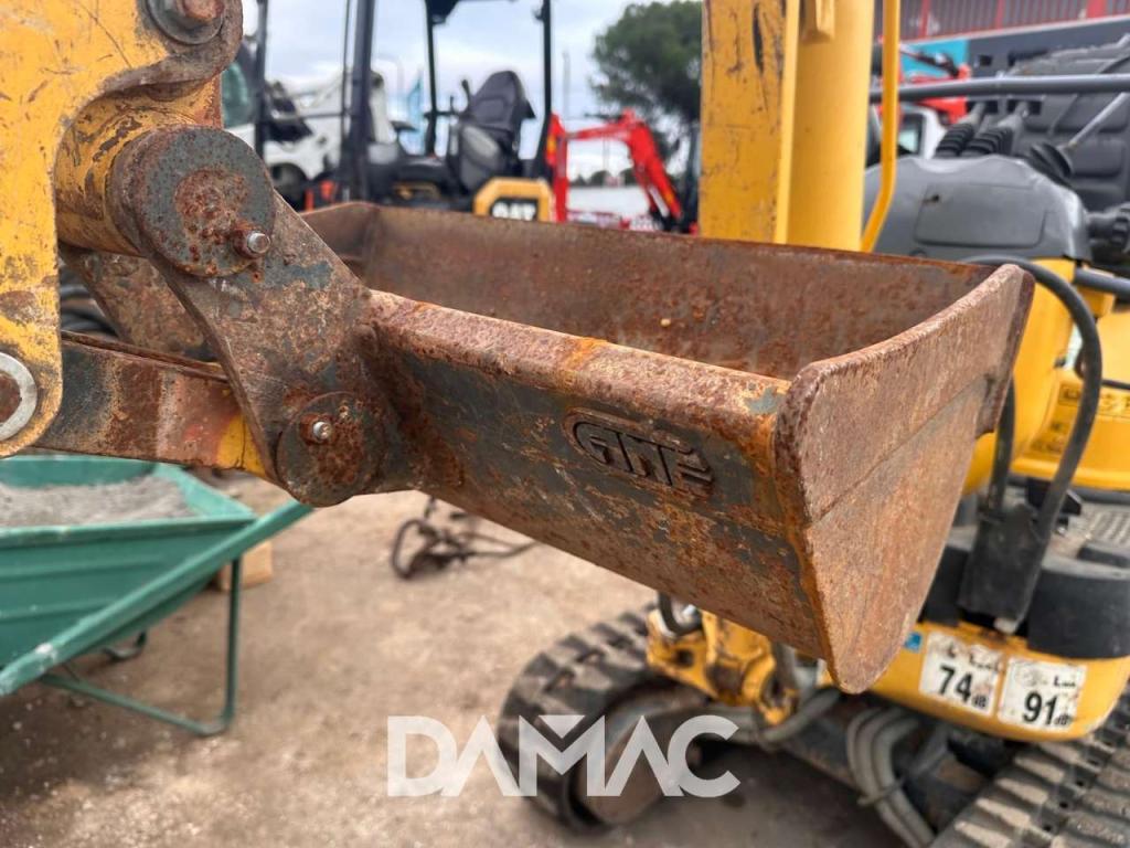 Komatsu PC09 Photo 6