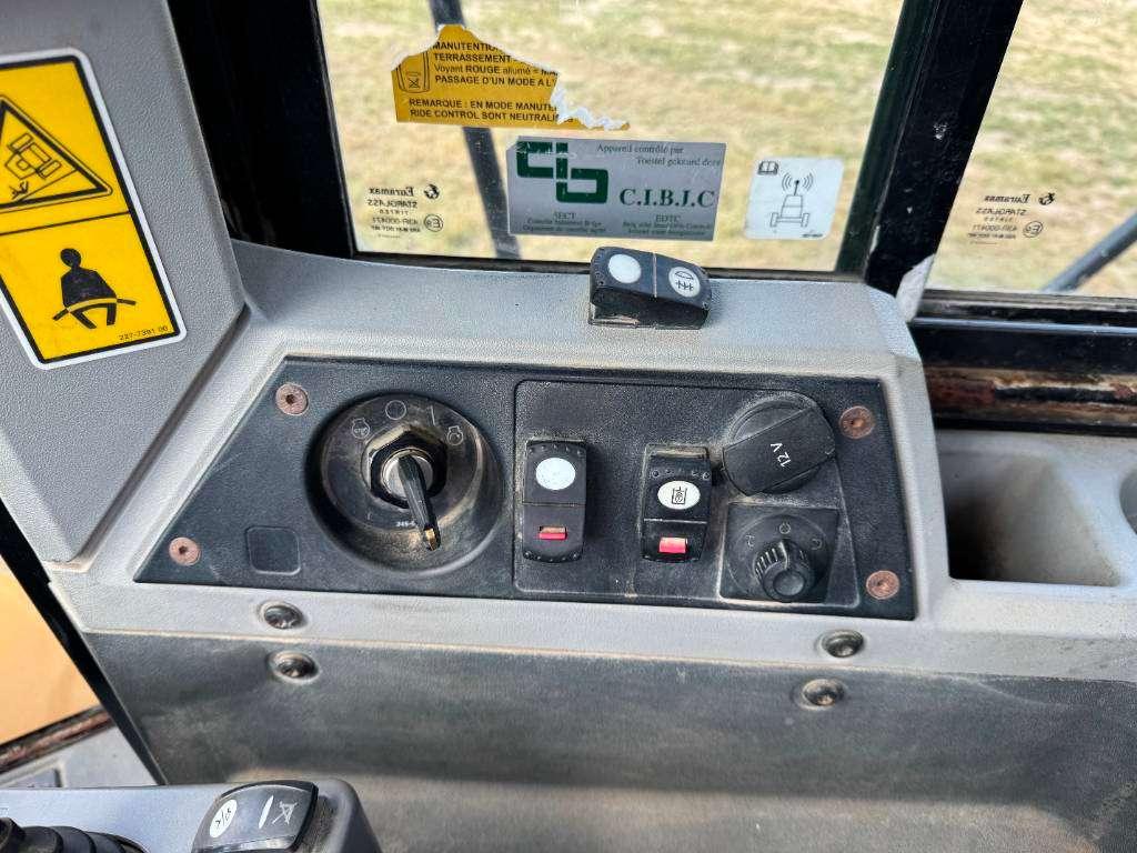 Caterpillar 966K - 3rd Function / Automatic Greasing Photo 12