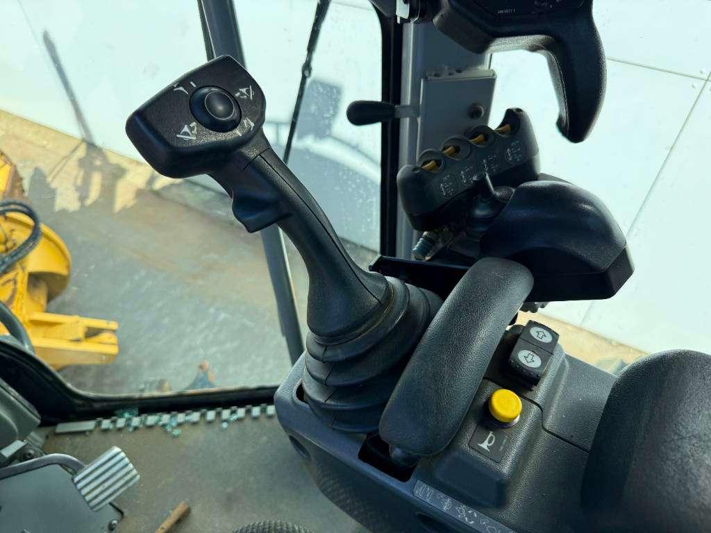 Caterpillar 160M AWD - 3 Tine Ripper / EPA Certified / Airco Photo 10