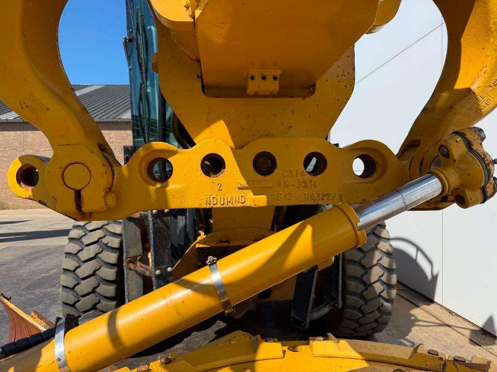 Caterpillar 160M AWD - 3 Tine Ripper / EPA Certified / Airco Photo 18
